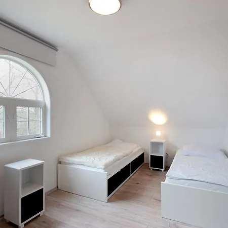 Ferienhaus Serams By Rujana Vakantiehuis *